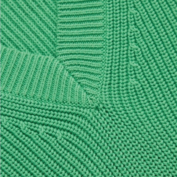 COS Chunky Knit Vest - Picture 7 of 12